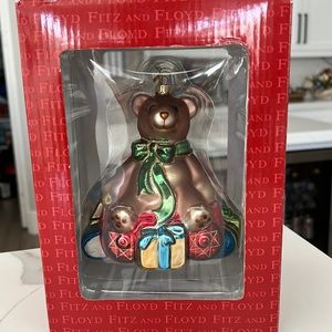 Fitz and Floyd Christmas
Bear on Wagon Nib